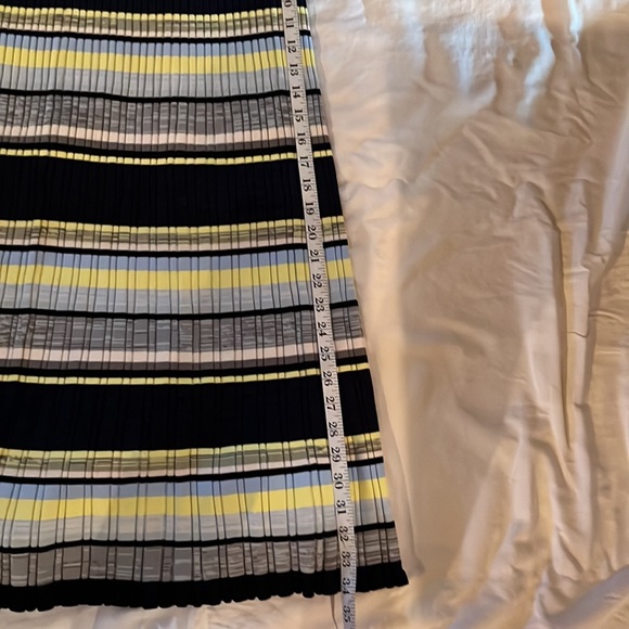 Me +Em stretch skirt - Picture 5 of 6